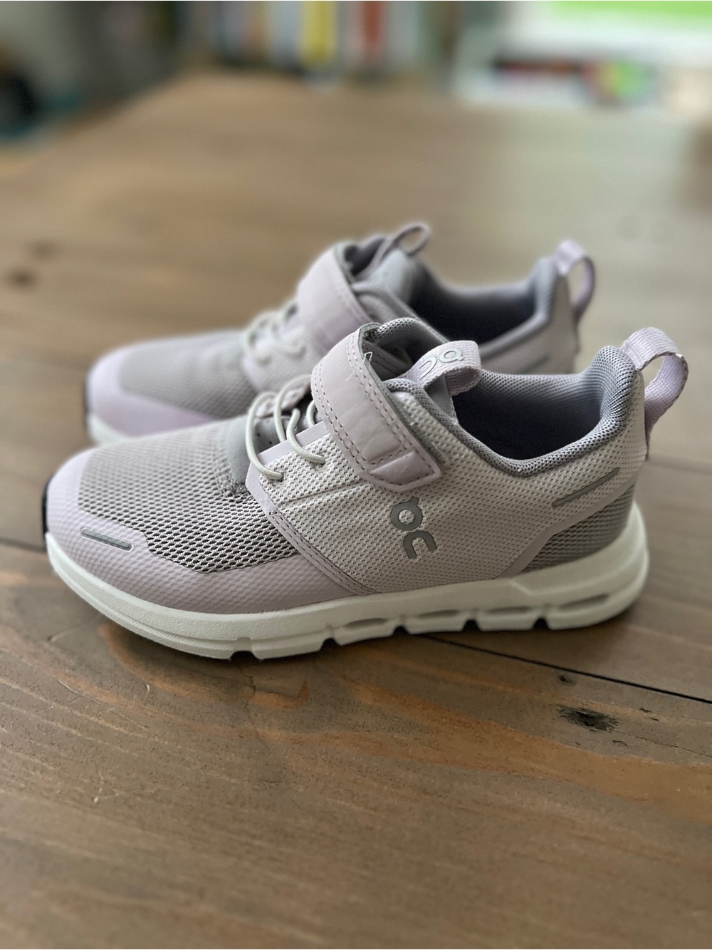 On Cloud Cloud Play Sneakers in Light Lavender - Size 12 - Picture 1 of 4